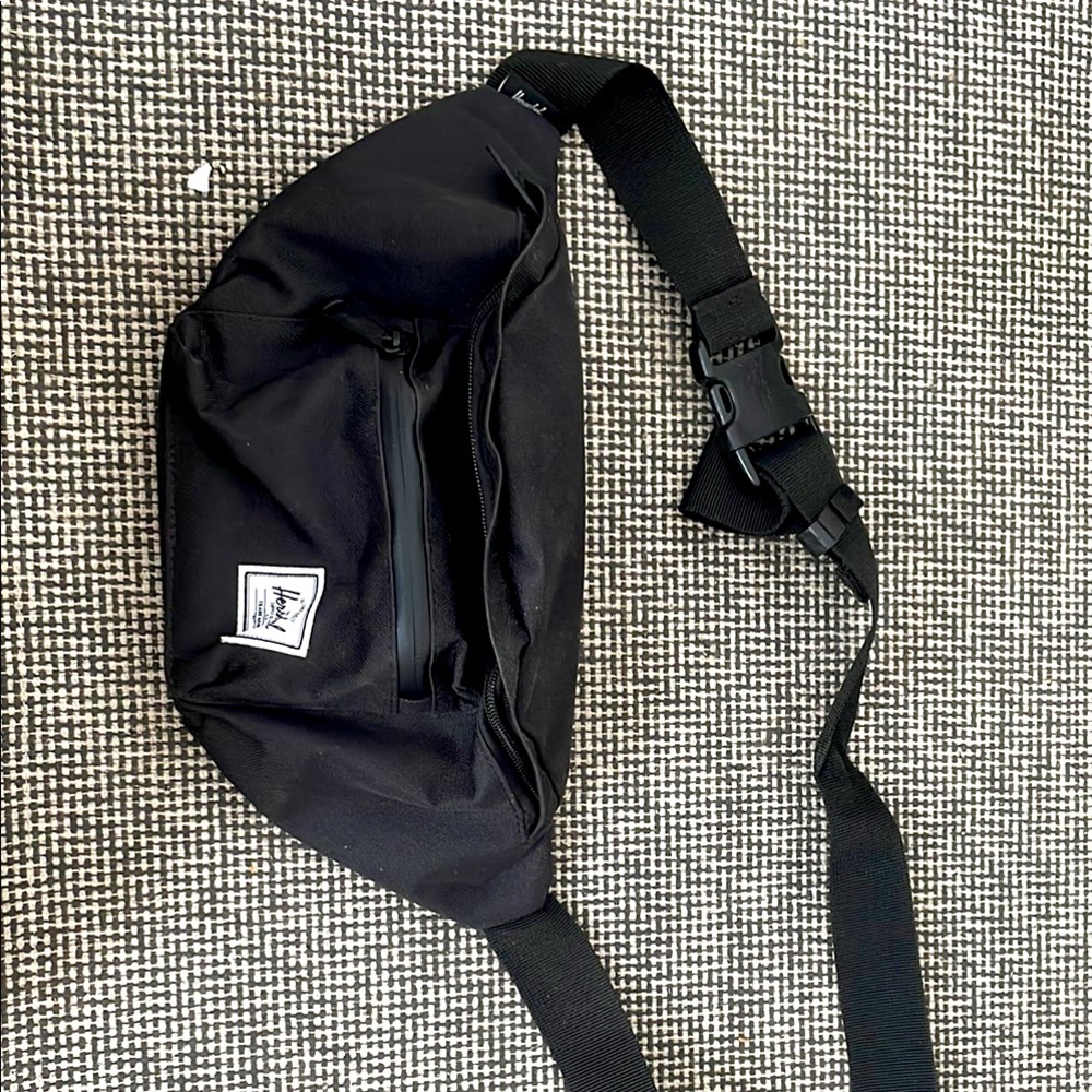 Herschel Supply Company Black Belt Bag Minimalist Design